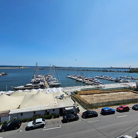 Blue Marina Sea View Apartment Mangalia Exterior foto