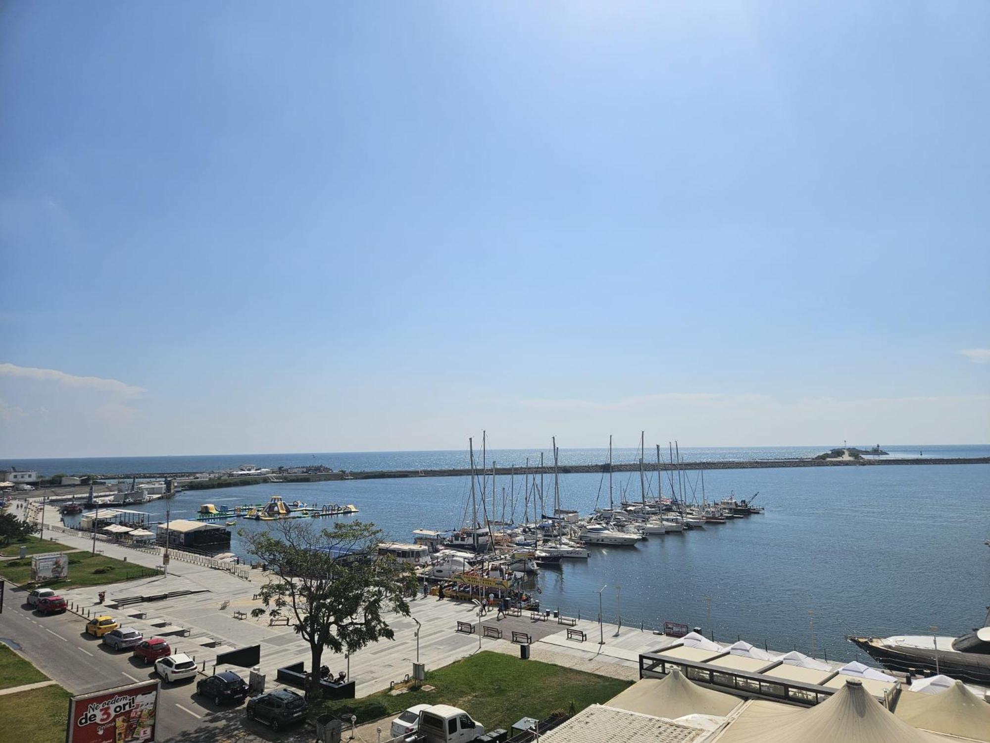 Blue Marina Sea View Apartment Mangalia Exterior foto